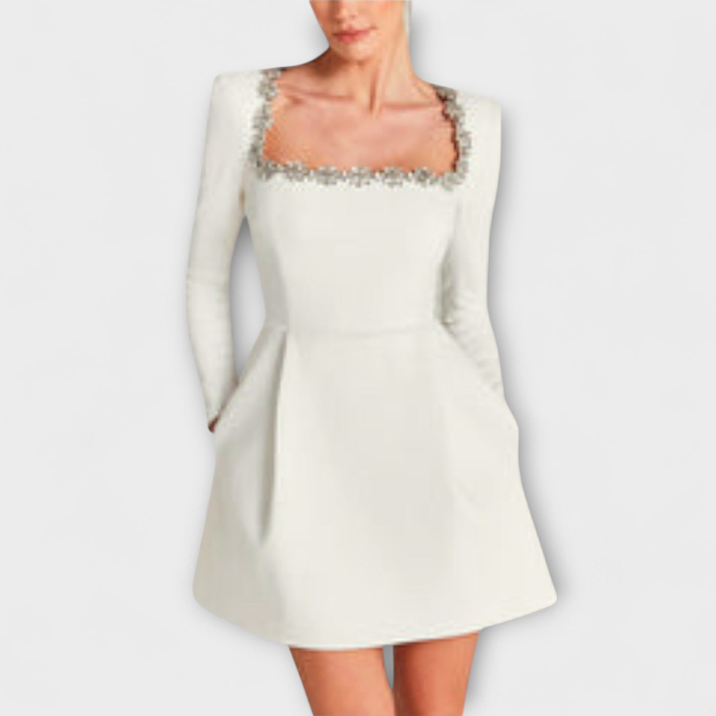 Wren - Robe mini en velours avec ornement en bijoux